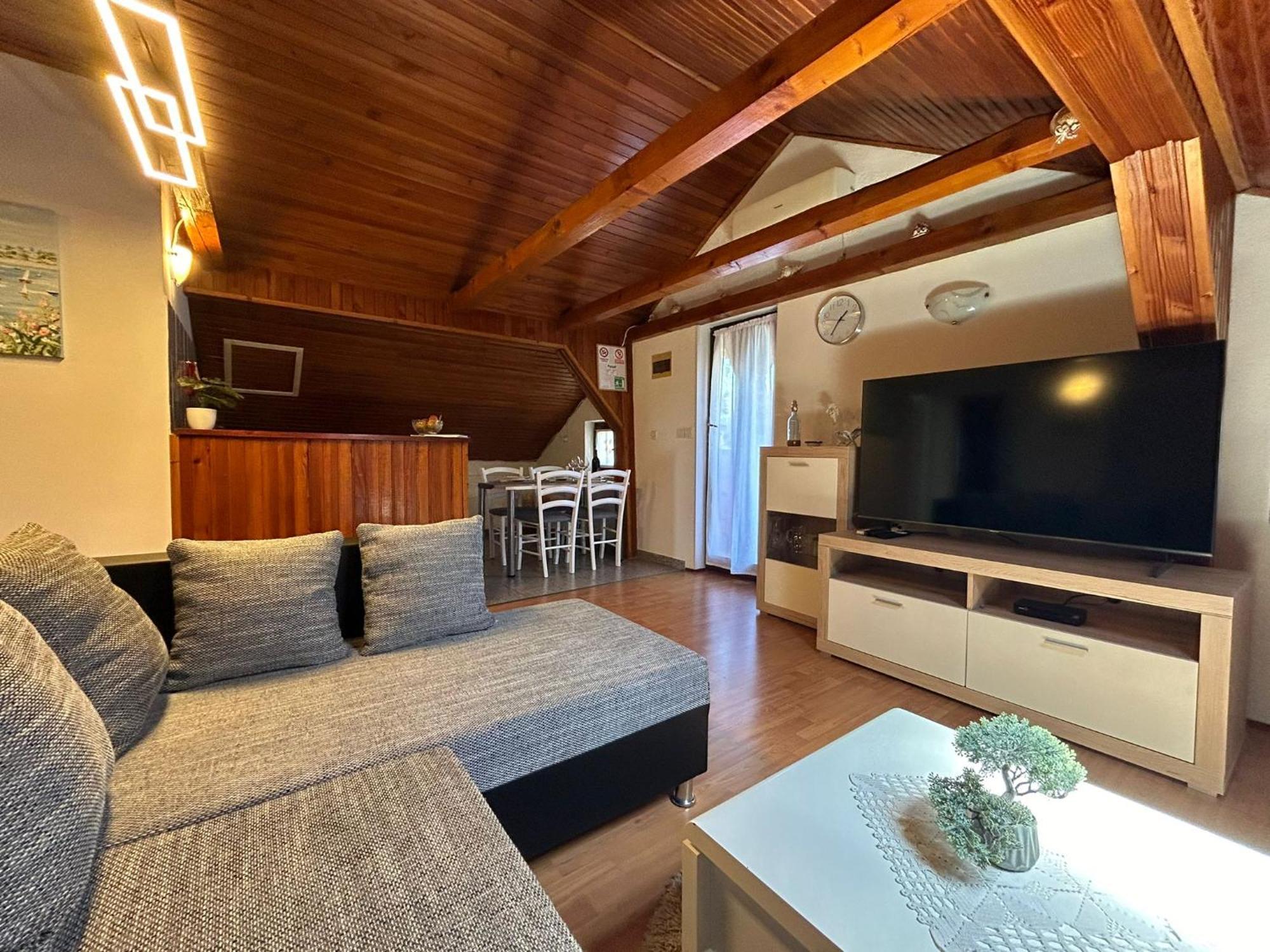 Apartment Milena 브르토니글라 외부 사진